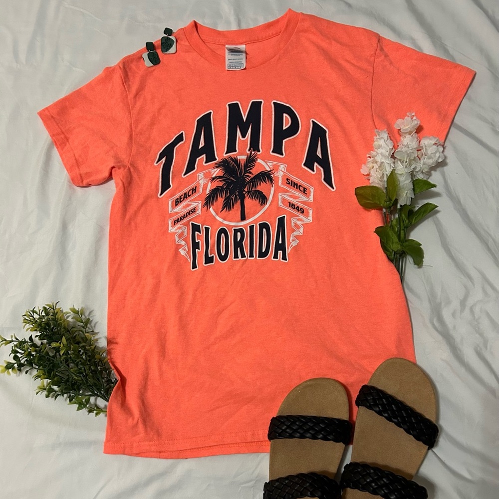 “Tampa, Florida” Women’s Hot Pink Tee